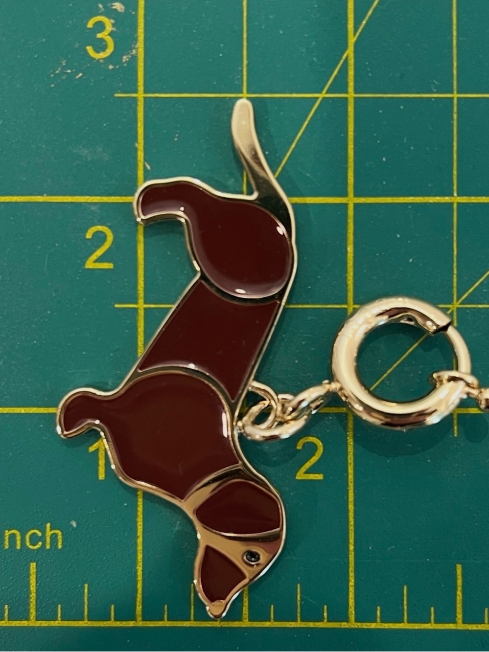 Gucci Dog Enamel bag charm from the pre-fall collection 2025 NWOT - Picture 7 of 7